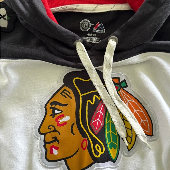 NHL Black and White Sweatshirt with Iconic Design - Picture 2 of 5